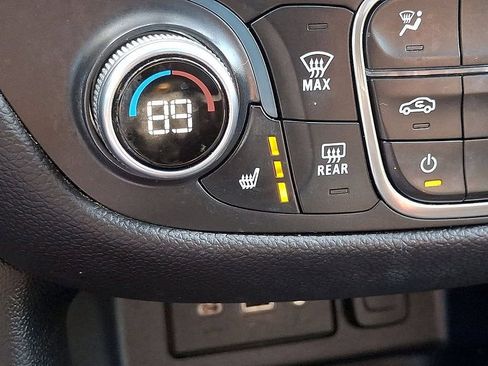 Used 2022 Chevrolet Equinox RS AWD/4WD image 35