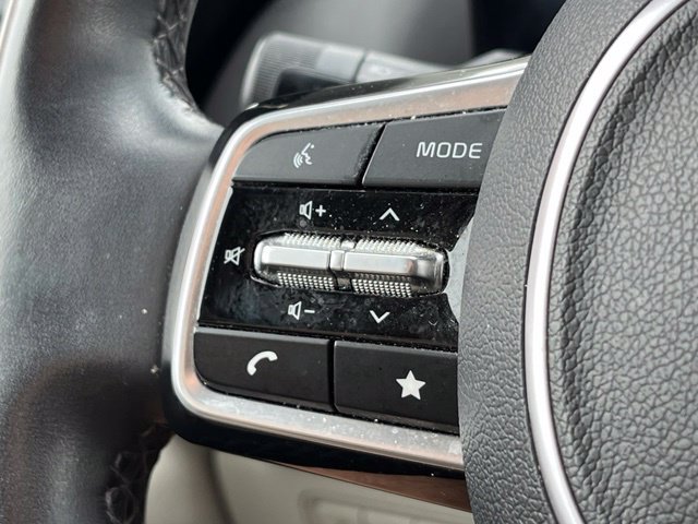 Certified 2024 Kia Carnival SX FWD image 33