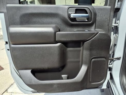 Used 2025 Chevrolet Silverado 2500 Custom w/ Custom Value Package RWD image 17