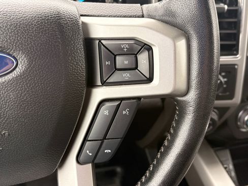 Used 2018 Ford F150 Lariat w/ Equipment Group 502A Luxury AWD/4WD image 19