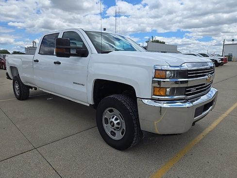 Used 2018 Chevrolet Silverado 2500 W/T w/ Snow Plow Prep Package image 3