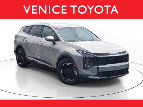 Used 2026 Kia Sportage EX FWD image 1