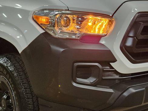 Used 2020 Toyota Tacoma SR RWD image 13