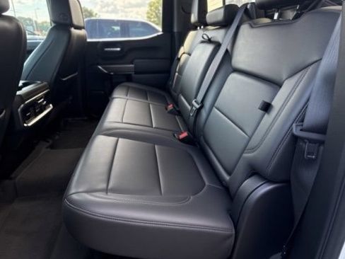 Used 2021 Chevrolet Silverado 1500 LTZ AWD/4WD image 8