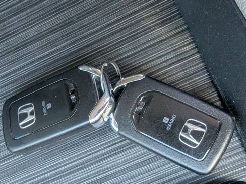 Used 2019 Honda Odyssey Touring image 36