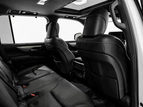 Used 2024 Lexus LX 600 F Sport image 35