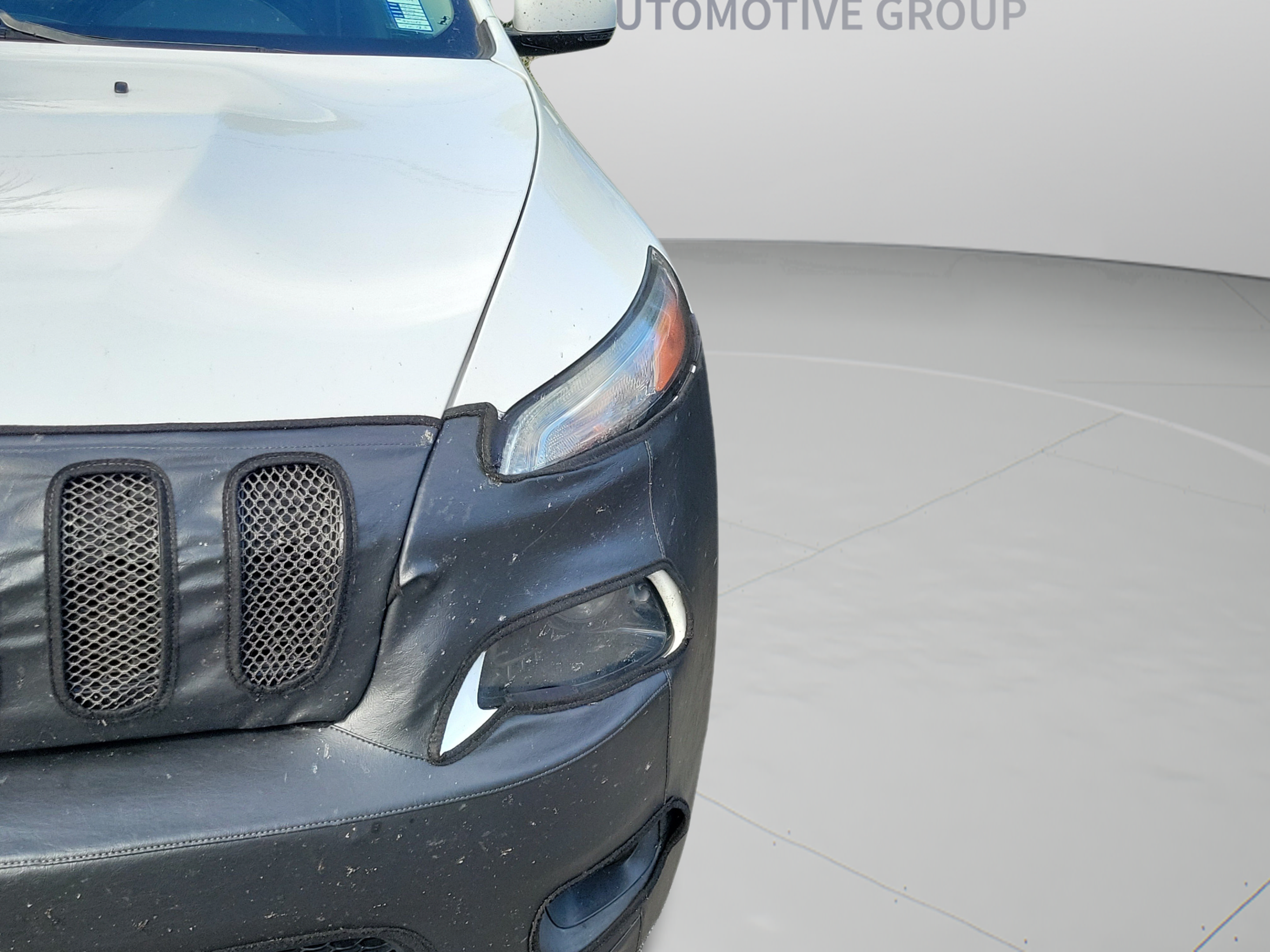 Used 2018 Jeep Cherokee Limited w/ Technology Group FWD image 11