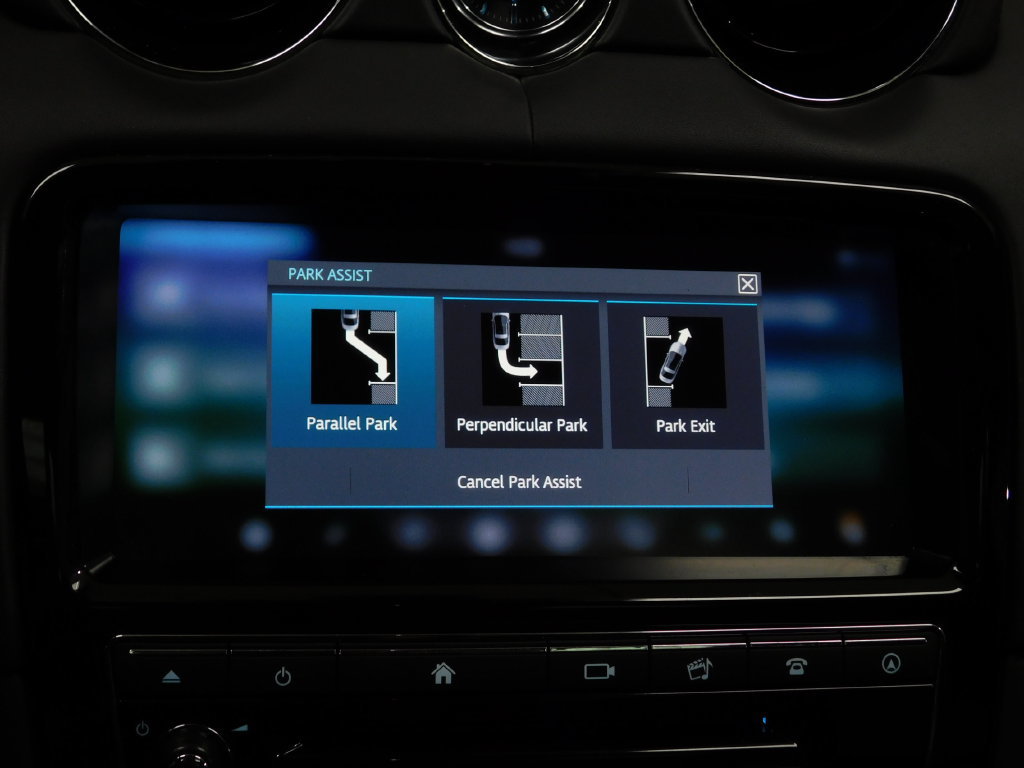 Used 2018 Jaguar XJ RWD image 63
