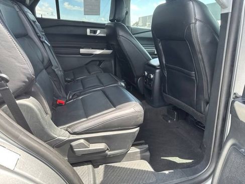 Used 2021 Ford Explorer Limited AWD/4WD image 14