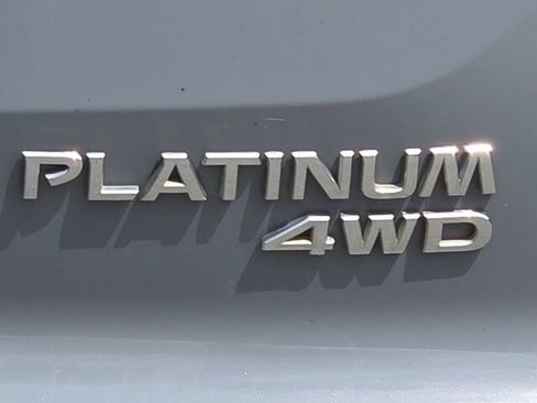 Used 2023 Nissan Pathfinder Platinum AWD/4WD image 13