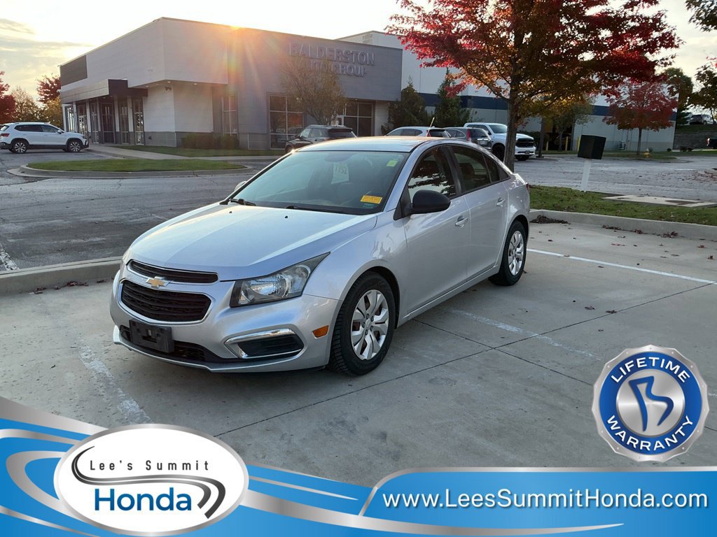 Used 2016 Chevrolet Cruze LS FWD image 1