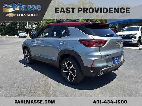 Used 2023 Chevrolet TrailBlazer RS w/ Sun and Liftgate Package AWD/4WD image 5