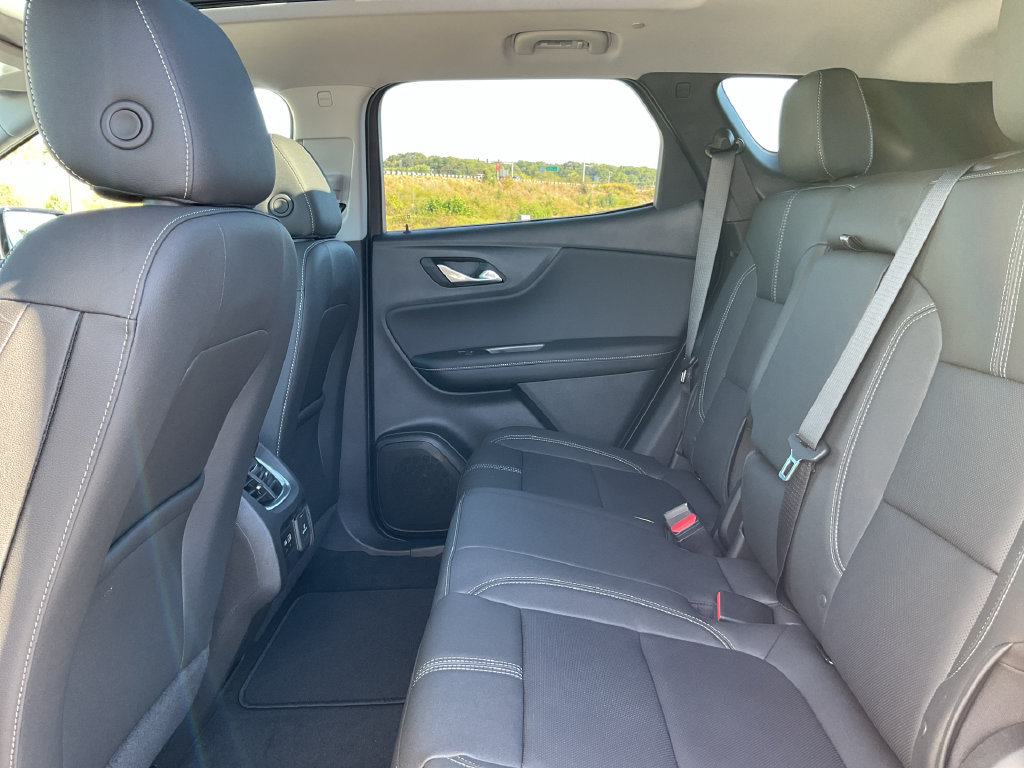 New 2026 Chevrolet Blazer LT w/ Sound & Technology Package FWD image 27