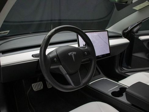 Used 2023 Tesla Model 3 Performance image 24
