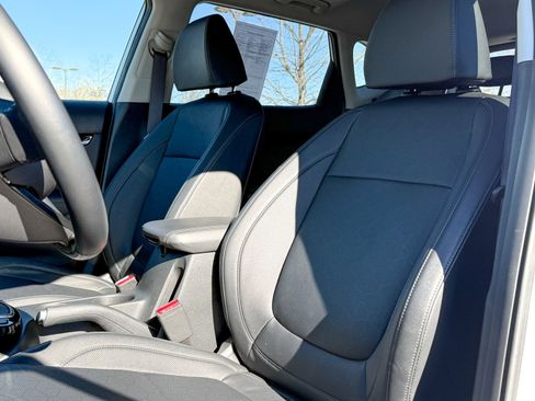 Certified 2024 Kia Seltos EX image 11