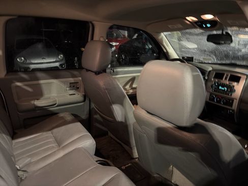 Used 2005 Dodge Dakota Laramie w/ Sport Appearance Group image 12