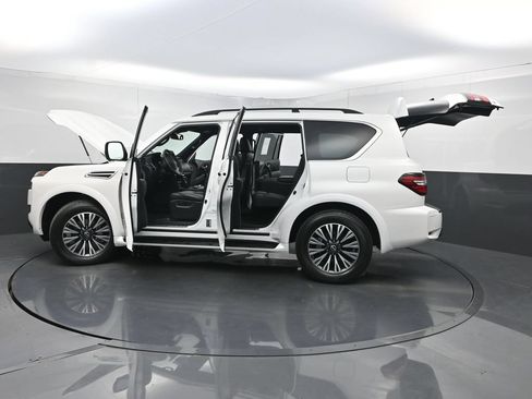 Used 2023 Nissan Armada SL w/ Midnight Edition Package RWD image 40