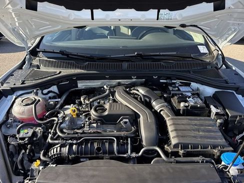 Used 2026 Volkswagen Jetta SE FWD image 27