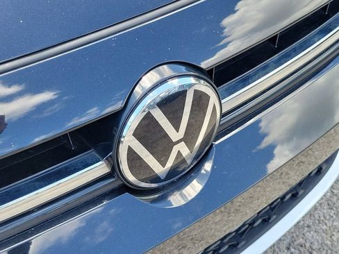 Used 2025 Volkswagen Jetta SE FWD image 10