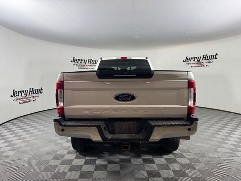 Used 2019 Ford F350 Lariat w/ Lariat Ultimate Package image 9