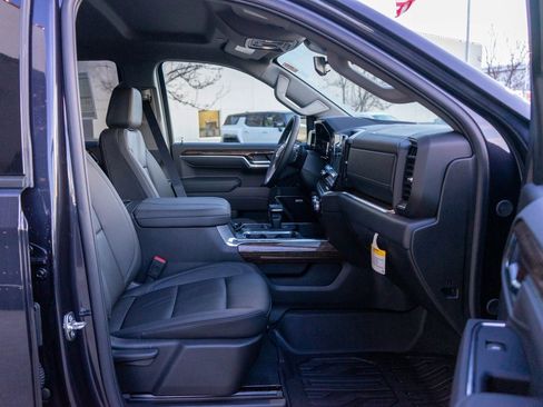 New 2025 GMC Sierra 1500 Elevation w/ Elevation Premium Package image 10