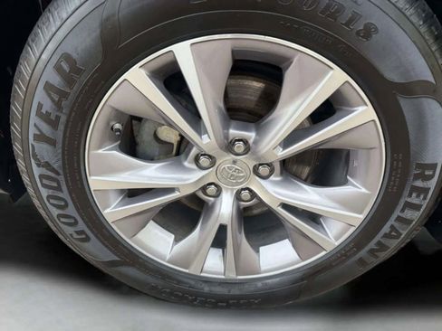 Used 2015 Toyota Highlander XLE image 30