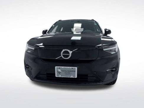 Used 2023 Volvo XC40 Recharge Plus AWD/4WD image 3