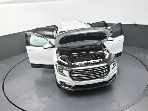 Used 2024 GMC Terrain SLT AWD/4WD image 40