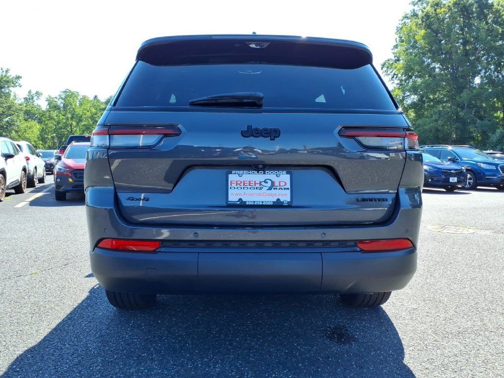 Used 2024 Jeep Grand Cherokee L Limited w/ Luxury Tech Group II AWD/4WD image 21