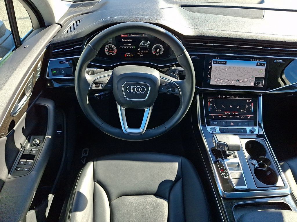 Used 2023 Audi Q7 2.0T Premium Plus w/ Convenience Package AWD/4WD image 12