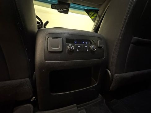 Used 2018 Chevrolet Tahoe Premier w/ RST Edition image 30