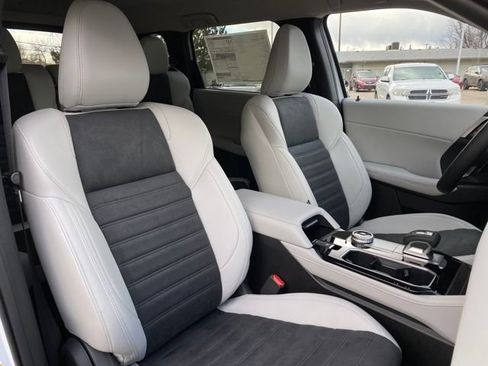 New 2026 Mitsubishi Outlander image 9