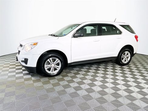 Used 2014 Chevrolet Equinox LS FWD image 4