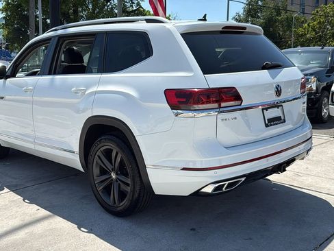 Used 2022 Volkswagen Atlas SEL R-Line AWD/4WD image 13