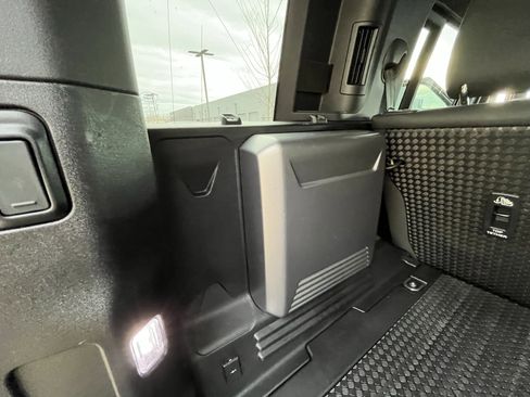 Certified 2024 Land Rover Defender 110 X-Dynamic SE image 34