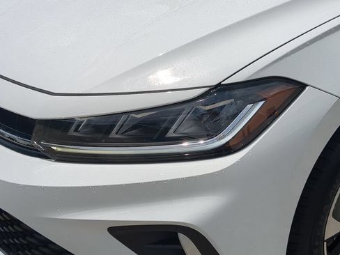 Certified 2025 Volkswagen Jetta S FWD image 7