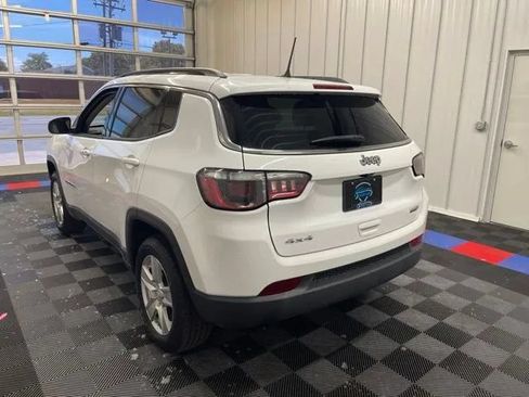Used 2022 Jeep Compass Latitude AWD/4WD image 5