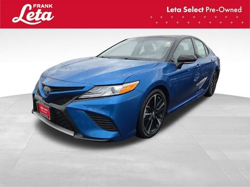 Used 2018 Toyota Camry XSE image 1