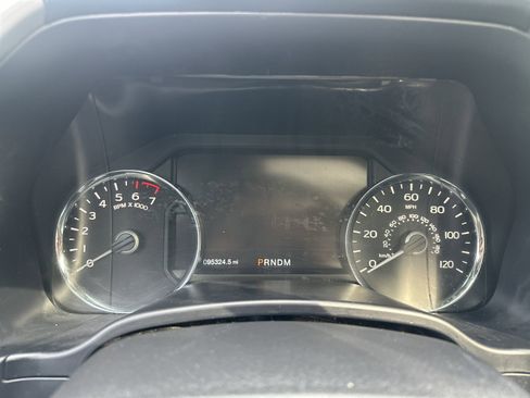 Used 2019 Ford F150 Lariat w/ Equipment Group 502A Luxury image 17