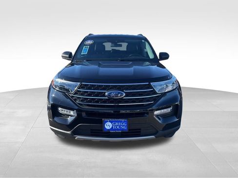 Used 2022 Ford Explorer XLT w/ Equipment Group 202A image 10