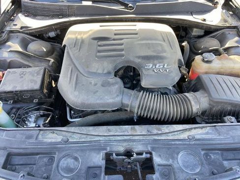 Used 2022 Chrysler 300 Touring w/ Sport Appearance Package image 24