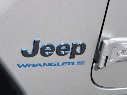 Used 2023 Jeep Wrangler Unlimited Rubicon 4xe AWD/4WD image 8