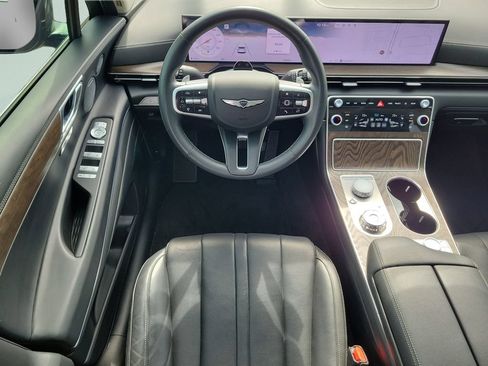 Used 2025 Genesis GV80 2.5T Advanced AWD/4WD image 9