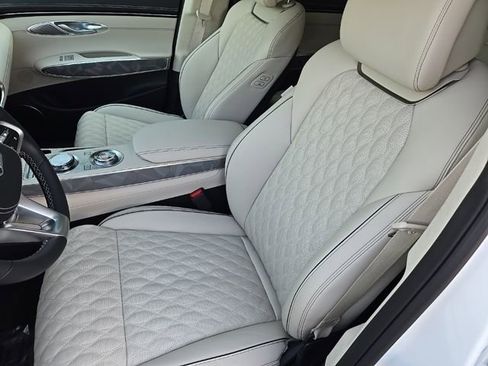 Used 2025 Genesis GV70 3.5T Sport w/ Sport Advanced Package image 18