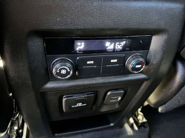 Used 2023 Chevrolet Traverse RS AWD/4WD image 13
