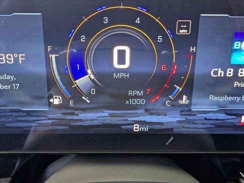 New 2025 Chevrolet Suburban Premier image 11