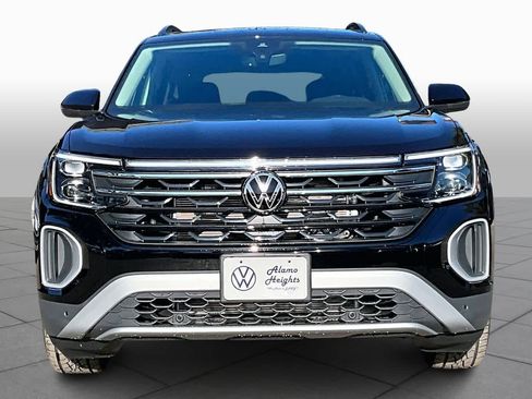 New 2026 Volkswagen Atlas Peak Edition AWD/4WD image 3