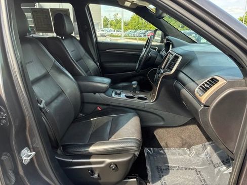 Used 2015 Jeep Grand Cherokee Summit w/ Platinum Series Group AWD/4WD image 31
