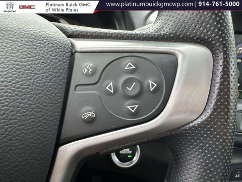 Used 2022 GMC Terrain SLE image 25