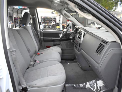 Used 2007 Dodge Ram 1500 Truck SLT image 16